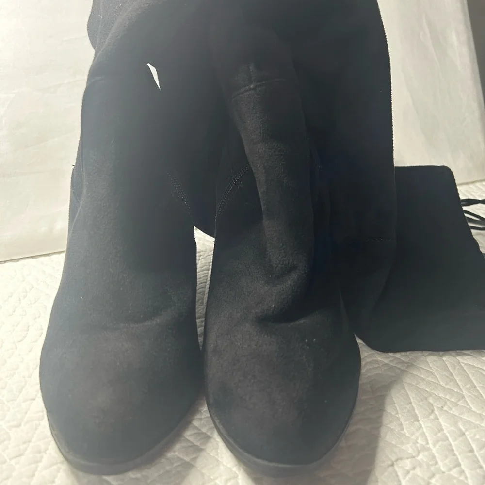 Cupid women’s size 8.5 poll on stretchy over the knee‎ block, heel boot.